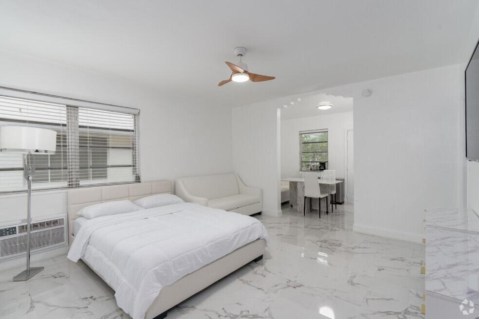 Bellamor Apts At 5th St Shopping Mall Aparthotel